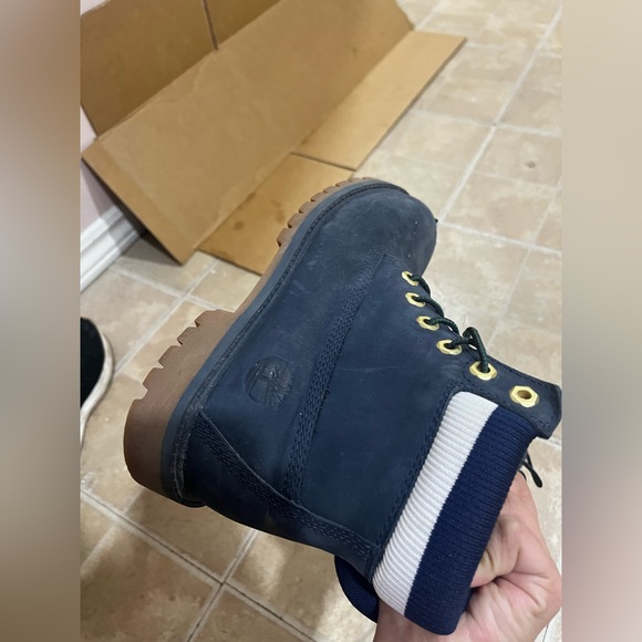 Snow shoes - Picture 3 of 3